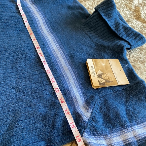 NWT Columbia Lambswool Turtleneck Sweater - Picture 7 of 7
